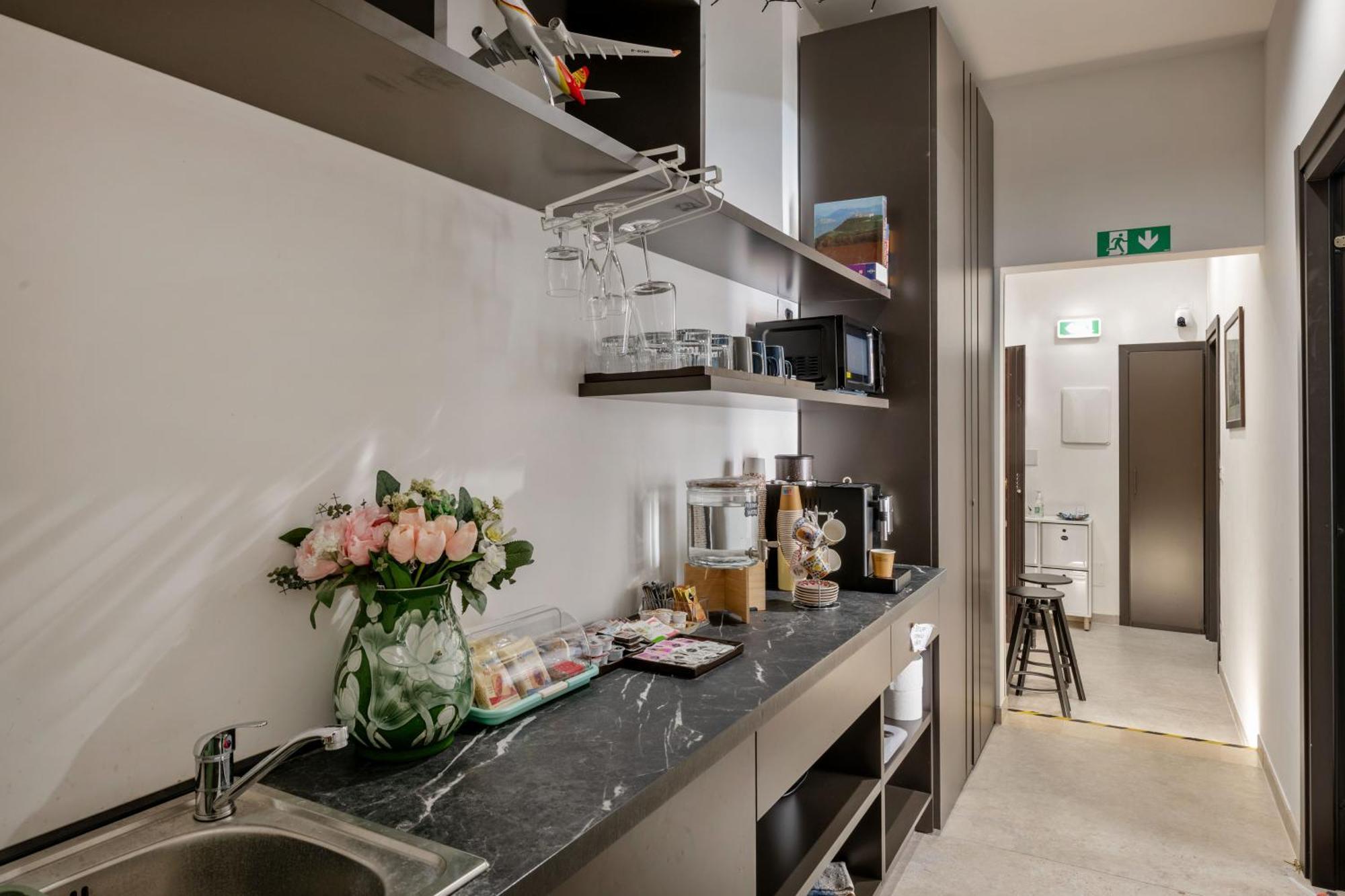Joyful 148 Luxury Guest House Powered By Joyful Termini Boutique Guest House Rom Exterior foto
